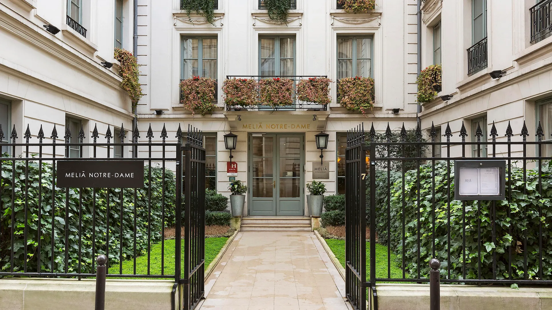 Hotel Maison Colbert Member of Meliá Collection París